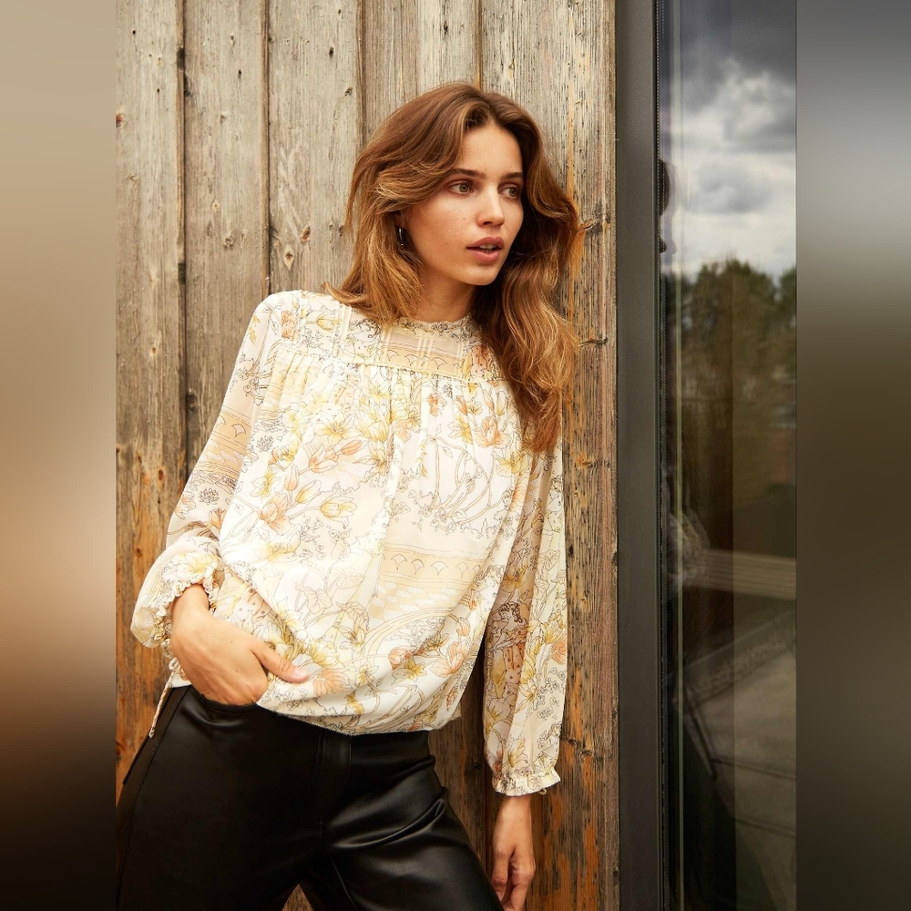 Aritzia Wilfred Lourdes Butter Yellow Floral Blouse